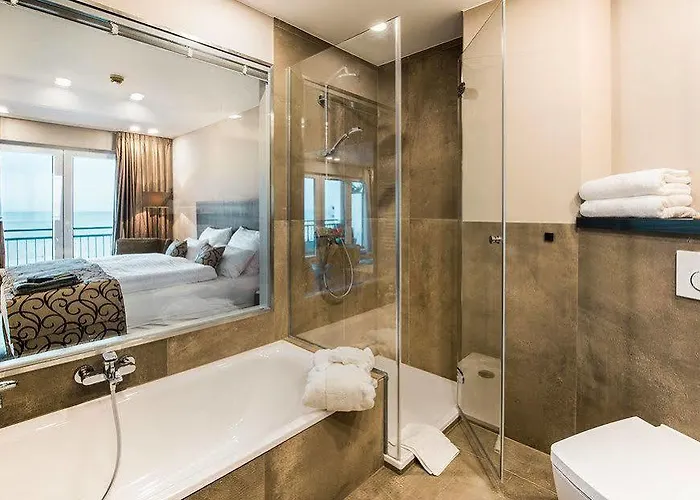 Отель Strandhotel Luv Тиммендорфер-Штранд